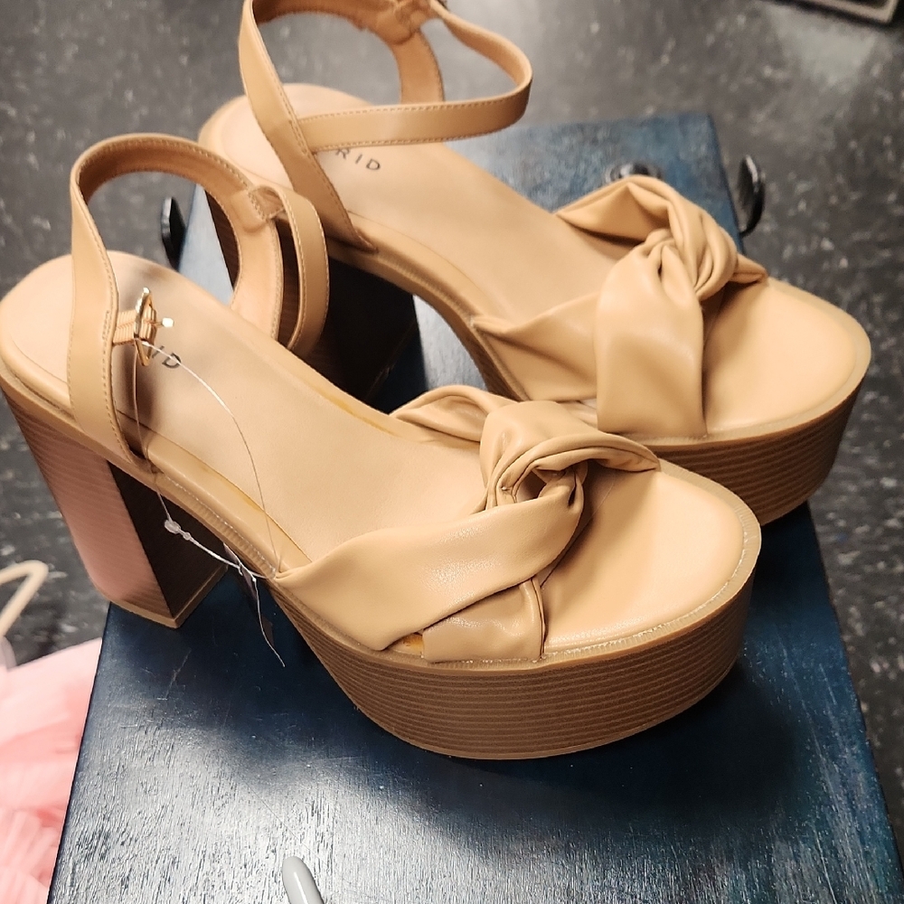 Torrid Tan Knotted Platform Heels Size 11.5WW